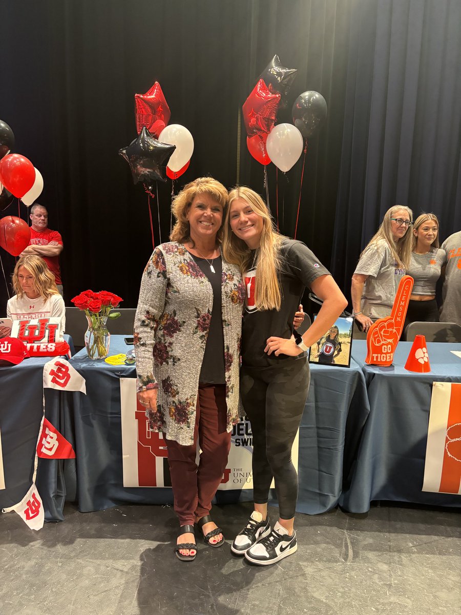 Perry Swim and Dive tweet media