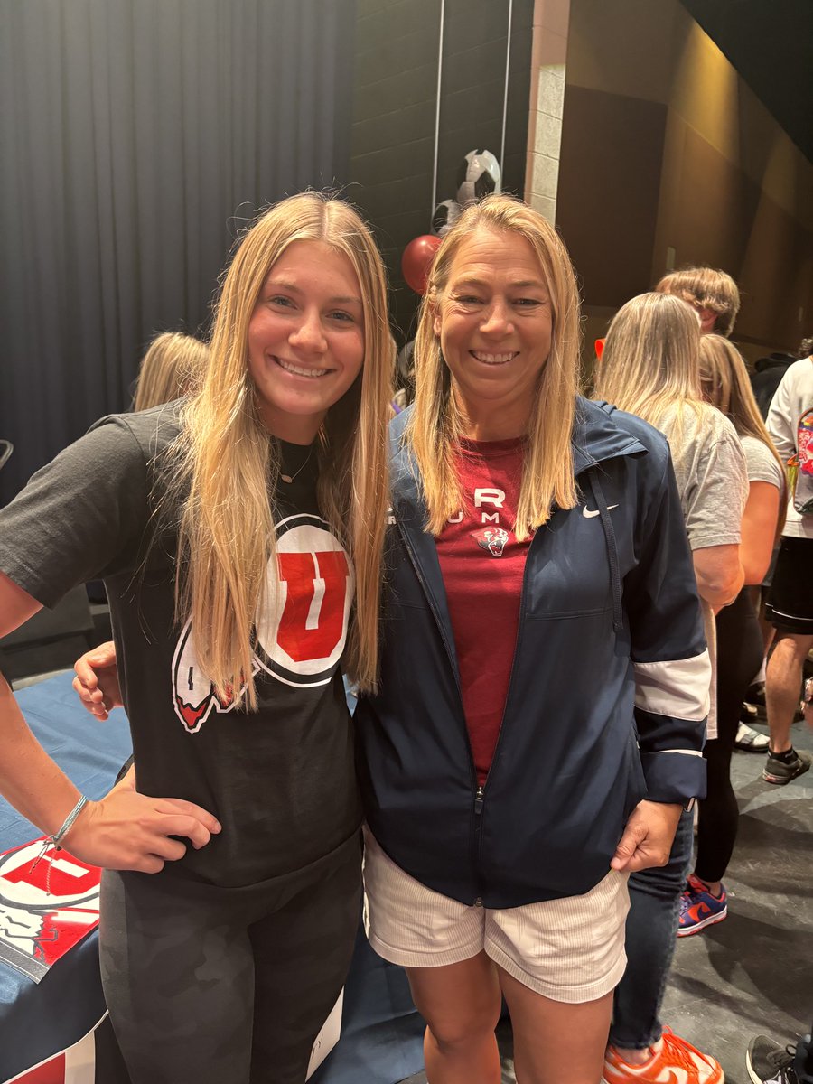 Perry Swim and Dive tweet media