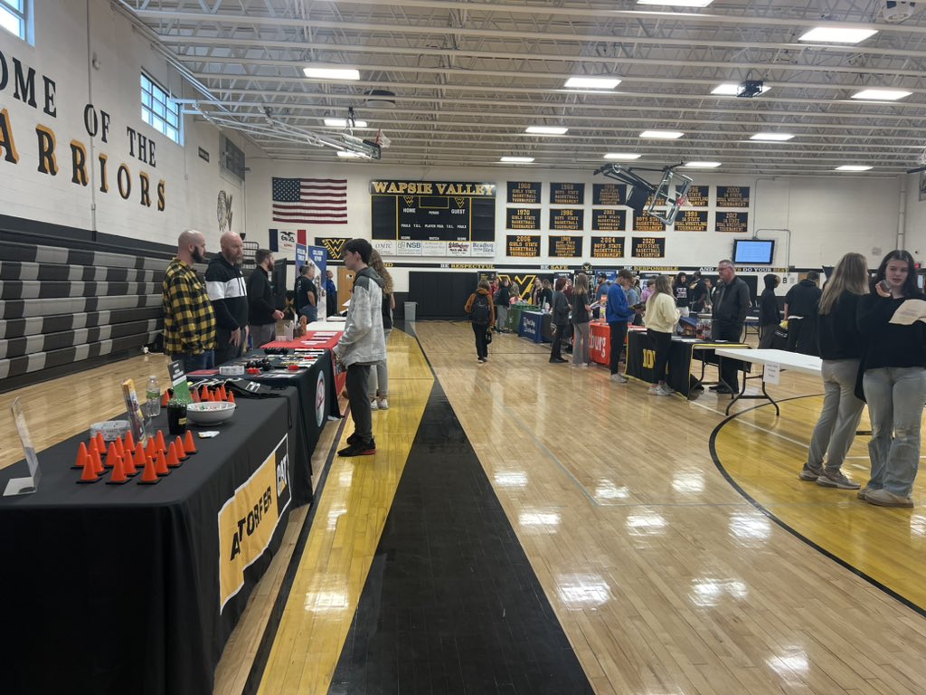 Wapsie Valley High School Counseling Department tweet media
