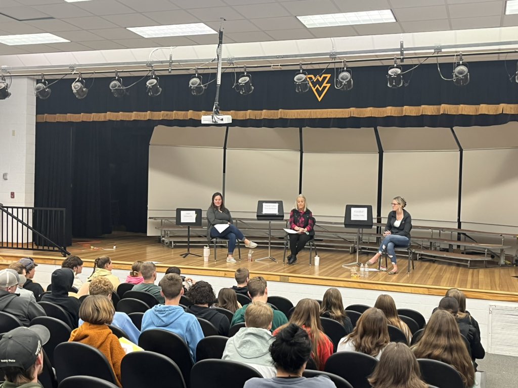 Wapsie Valley High School Counseling Department tweet media