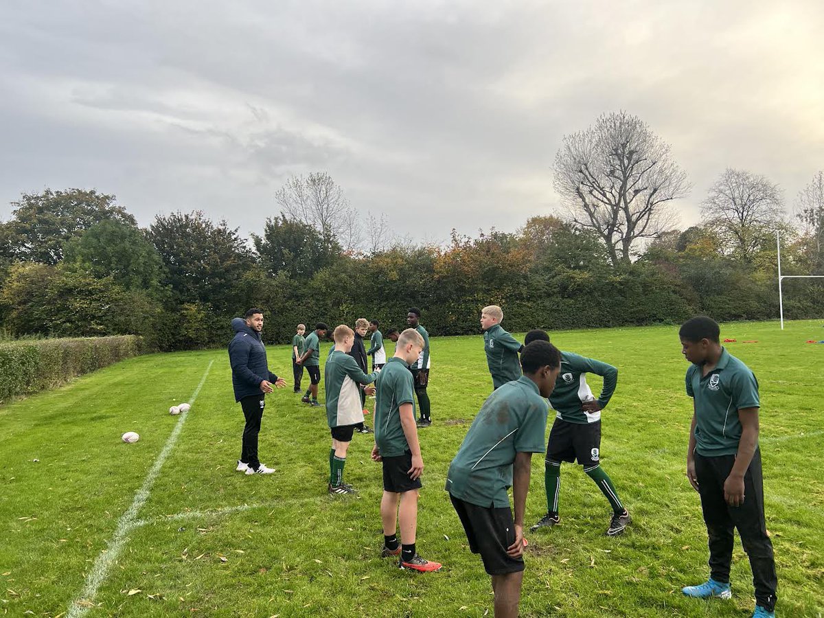 BlaiseHighSch's tweet photo. We loved welcoming @DeagoBailey and other @BristolBears to Blaise today. Thanks so much for coming! #workhardbekind https://t.co/Fa2tdJO5Cg