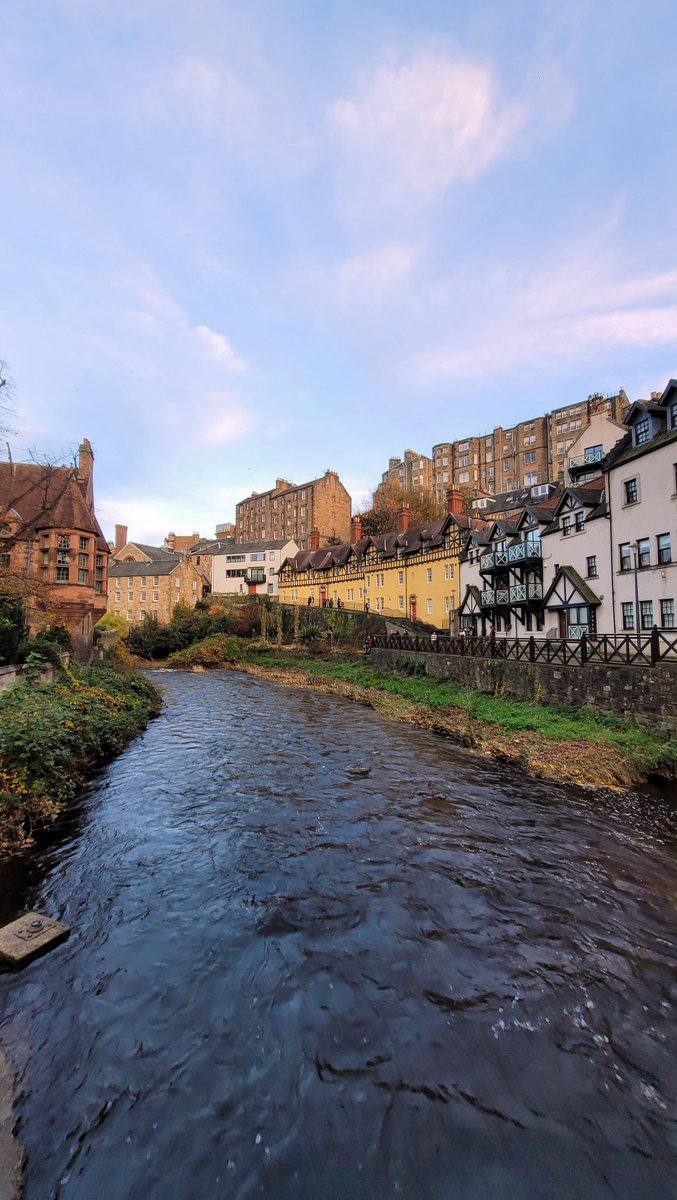 hatedontlie's tweet photo. Subo estas fotos que hice en Edimburgo como señal para que empieces a ahorrar y vayas. https://t.co/4pZsklZMyR