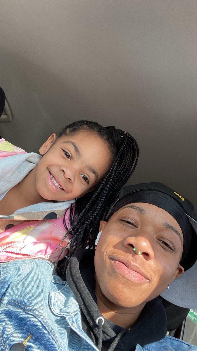 iyonna_destiny's tweet photo. My kids + My lady🤝🏽🖤 https://t.co/Jt1nl3hECu
