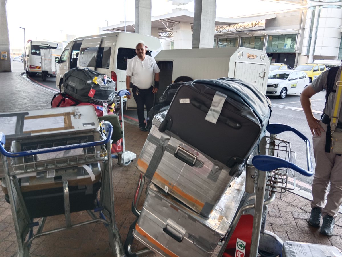 Birgit Sattler (@birgit_sattler) on Twitter photo The level of logistics is just amazing for an #Antarctic expedition. We could not do without it! Off to camp for Lake #Untersee!
Dear reviewers: before asking for triplicate samples, consider that!
<a href="/daleandersen/">Dale Andersen</a> <a href="/uniinnsbruck/">@uniinnsbruck@social.uibk.ac.at</a> <a href="/_CitizenScience/">OeAD Citizen Science</a> The level of logistics is just amazing for an #Antarctic expedition. We could not do without it! Off to camp for Lake #Untersee!
Dear reviewers: before asking for triplicate samples, consider that!
<a href="/daleandersen/">Dale Andersen</a> <a href="/uniinnsbruck/">@uniinnsbruck@social.uibk.ac.at</a> <a href="/_CitizenScience/">OeAD Citizen Science</a>
