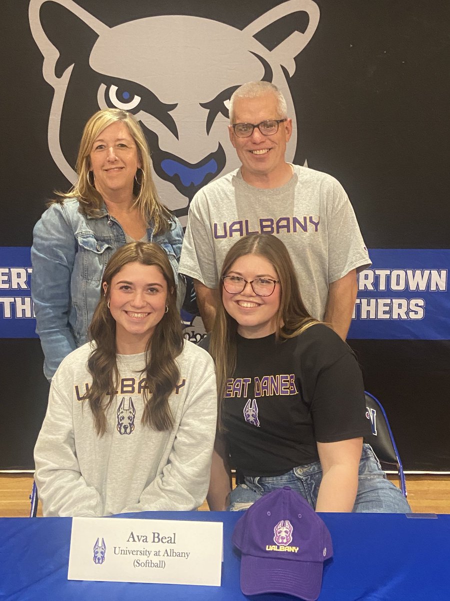 QCHSAthletics's tweet photo. Congratulations to Ava Beal as she signs to play softball at the University at Albany ⁦@SOLsports⁩ ⁦@mfriedmanPGH⁩ ⁦@OfficialQCHS⁩ ⁦@QHSSoftball⁩ https://t.co/VBQbIw3I4p