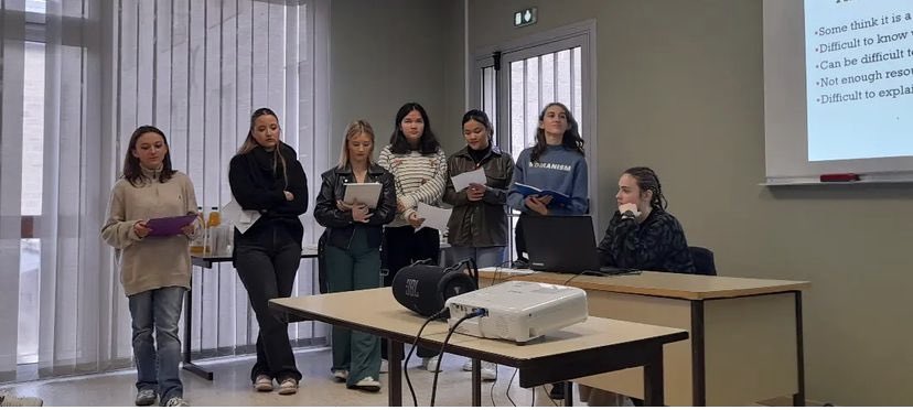 lyceebahuet's tweet photo. @lyceebahuet Les temps forts de la mobilité Erasmus + des équipes chypriotes, slovaques et françaises : présentation des écoles, de leur logo, de leur projet en lien avec la santé mais aussi des interventions de qualité sur l’euthanasie, les soins palliatifs.
#ErasmusPlus https://t.co/0cBMgTnl3U