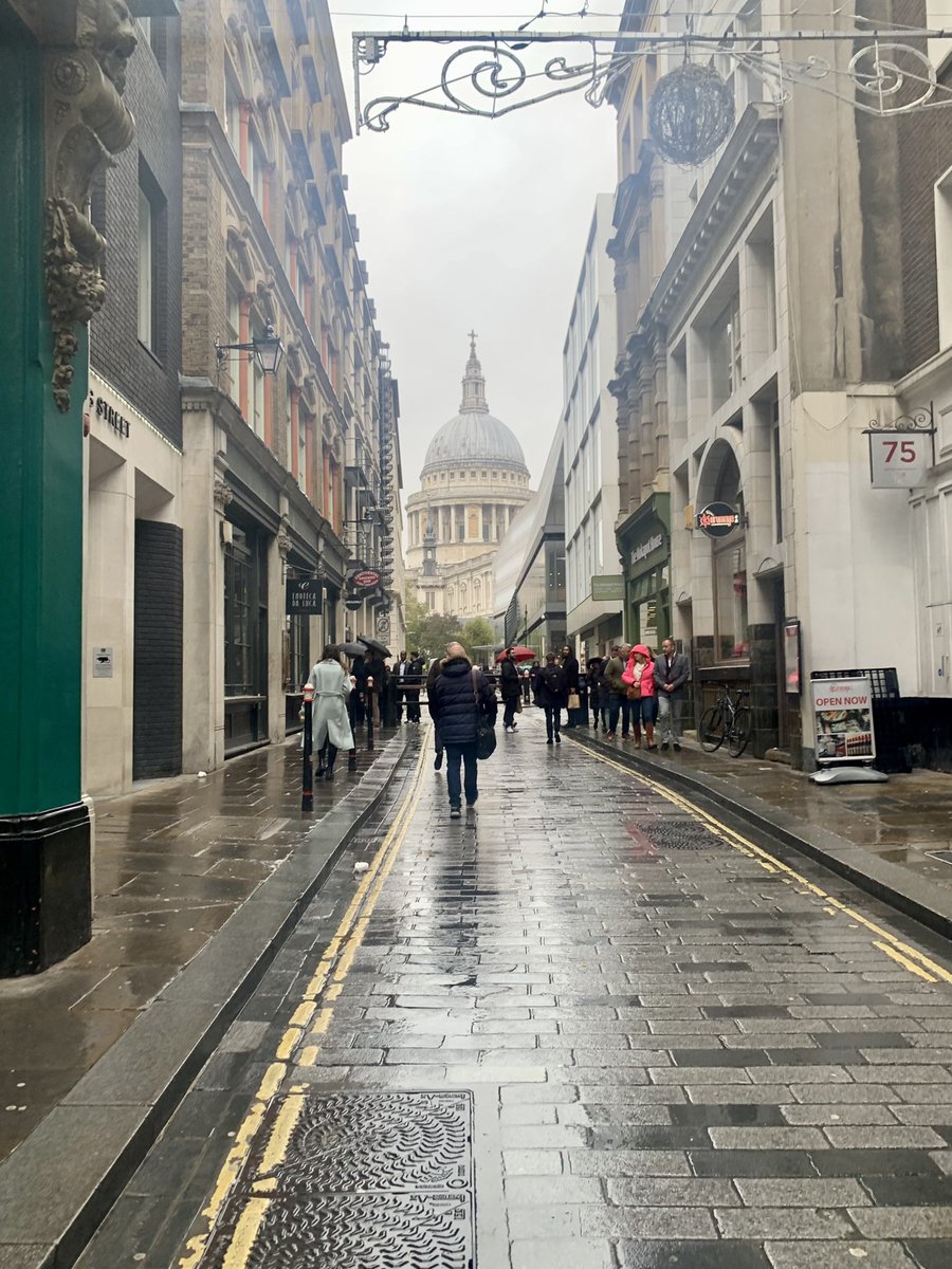 TwyloII's tweet image. Wet n Windy today but not too shabby up town. #workfromwork