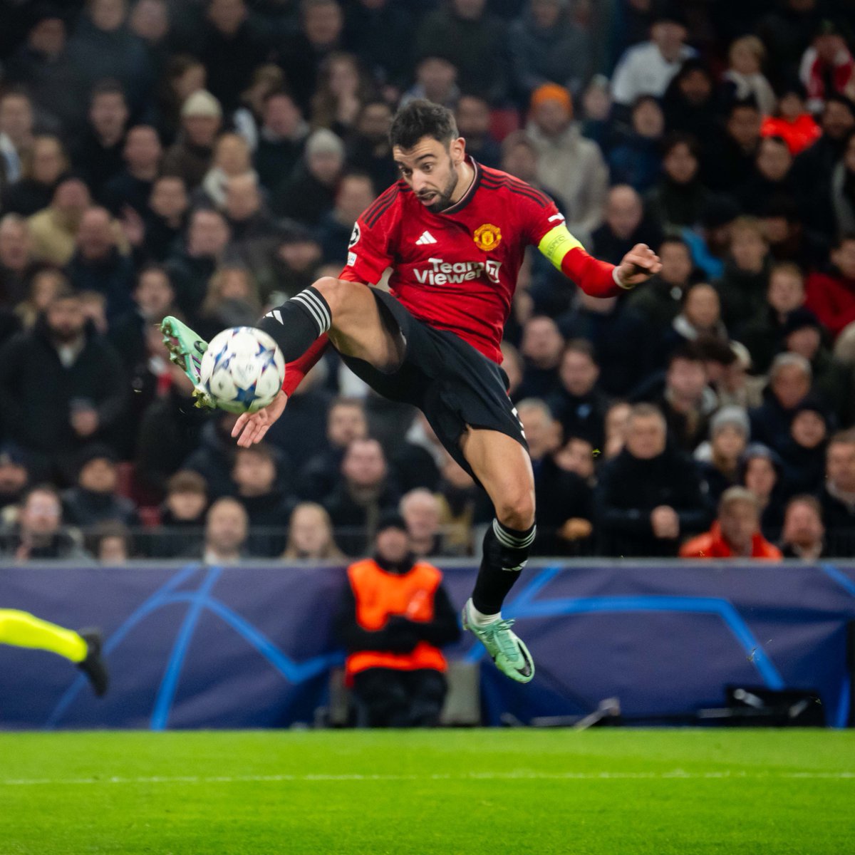 ManUtd's tweet photo. Nearly an hour played in Denmark.

#MUFC || #UCL https://t.co/ds9jJn7vPl