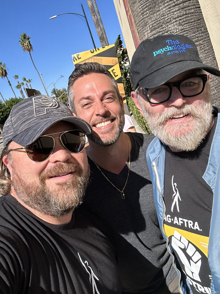 thedrewpowell tweet picture