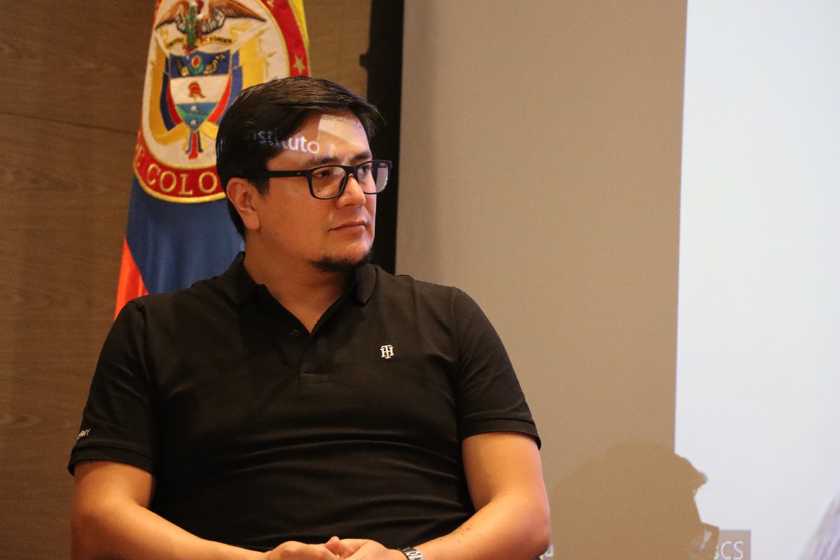 parescolombia's tweet photo. #ParesGénero ♀️ | “La lucha es tratar de transformar varias nociones de “naturalidad” como la defensa de la hombría y la agresividad” - Juan David Cortés González en el conversatorio "Hablemos de masculinidades positivas, corresponsables y no violentas". https://t.co/MR5EttgGC7