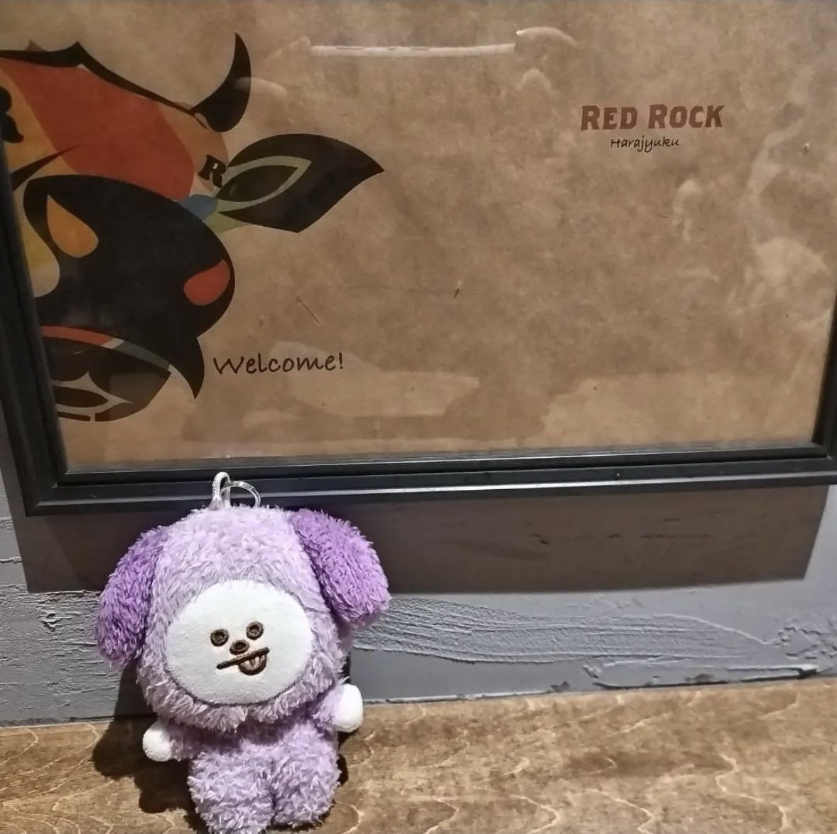 chijimi_13's tweet photo. 一日遅めの…🐥🐰
いつか行ったRED ROCK🍖
#JikookDay #KookminDay
#6YearsWithGCFInTokyo
#REDROCK #次は2人が座った席に… https://t.co/spvkNaQFg5