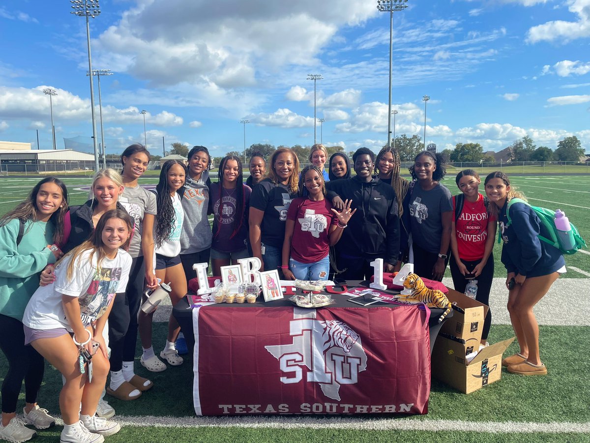 Ridge Point Volleyball (@ridgepointvb) on Twitter photo 🚨SIGNING DAY ALERT 🚨 a huge congratulations to <a href="/laurenrbattle14/">lauren battle</a> for signing today to continue her academic and athletic career with <a href="/TXSOVolleyball/">Texas Southern Volleyball</a> 👏 we are so proud of you! Thank you for being such a dynamic player & excelling at every position! We 🫶 you & appreciate you! 🚨SIGNING DAY ALERT 🚨 a huge congratulations to <a href="/laurenrbattle14/">lauren battle</a> for signing today to continue her academic and athletic career with <a href="/TXSOVolleyball/">Texas Southern Volleyball</a> 👏 we are so proud of you! Thank you for being such a dynamic player & excelling at every position! We 🫶 you & appreciate you!