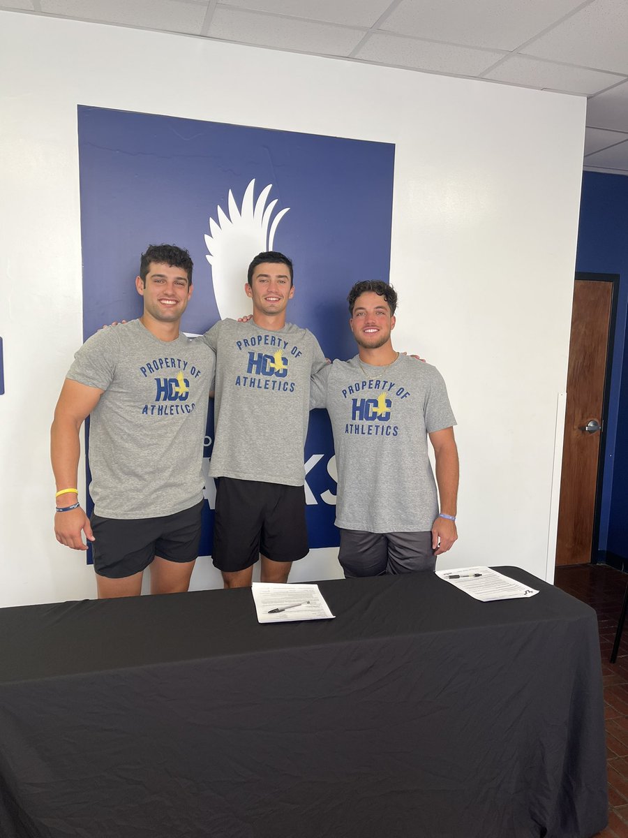hcfl_baseball's tweet photo. Congrats to these 3 Hawks for making it official today! ✍🏼 

@treysantana18 ➡️ @MocsBaseball 
@jbowman_21 ➡️ @GovsBSB 
@LexSanchez_10 ➡️ @USFBaseball 

Proud of these guys and how they’ll continue to represent HCC Baseball going forward! 

#JucoRoute #FLjuco #Region8 #Bandits https://t.co/cH38Eoy3UR
