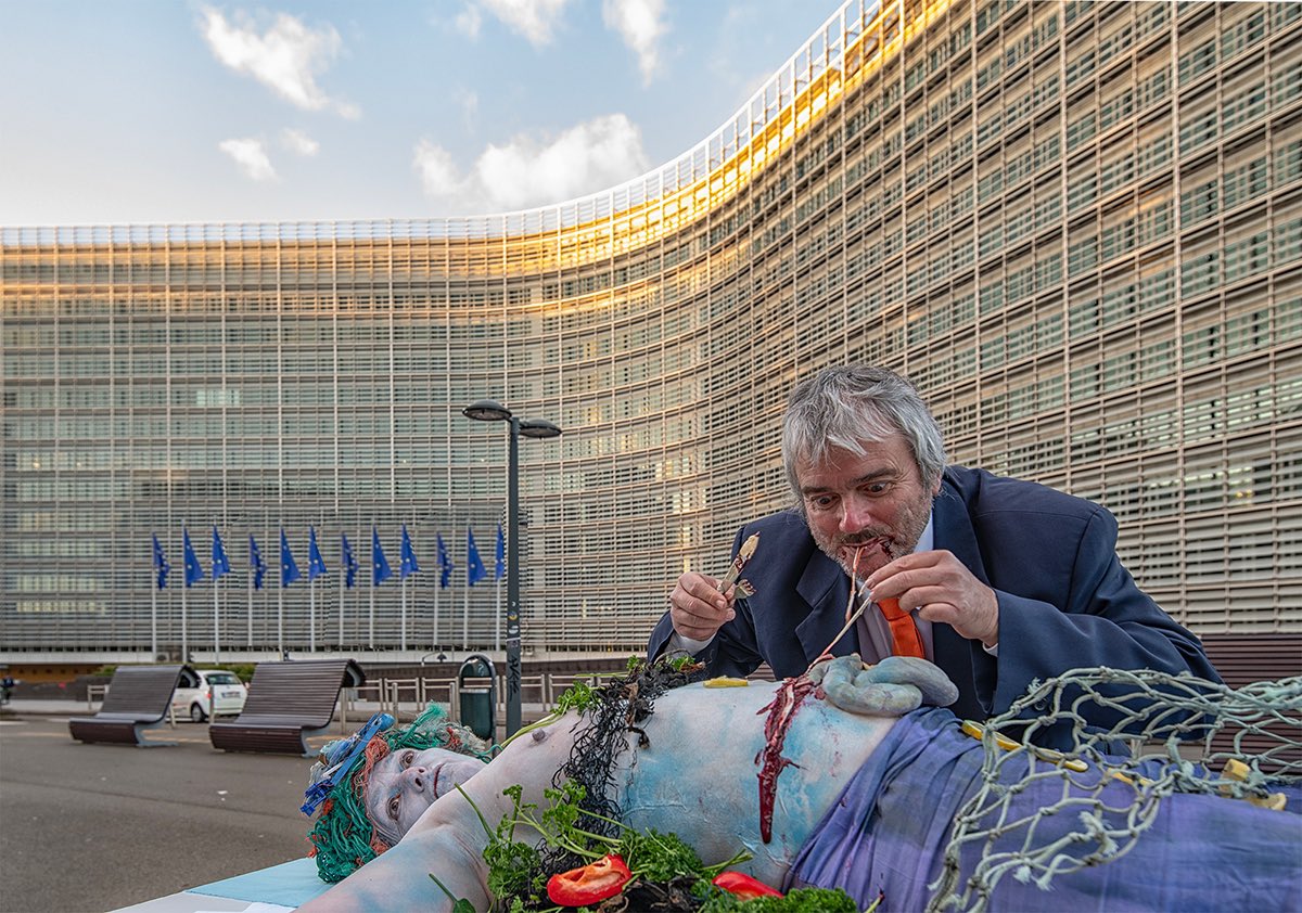 Ocean Rebellion (@oceanrebellion) on Twitter photo Greedy EU decision makers feast on the #ocean!
oceanrebellion.earth/greedy-eu-deci…
👀<a href="/pcanfin/">Pascal Canfin</a> <a href="/KiraTaylor15/">Kira Taylor</a> Greedy EU decision makers feast on the #ocean!
oceanrebellion.earth/greedy-eu-deci…
👀<a href="/pcanfin/">Pascal Canfin</a> <a href="/KiraTaylor15/">Kira Taylor</a>
