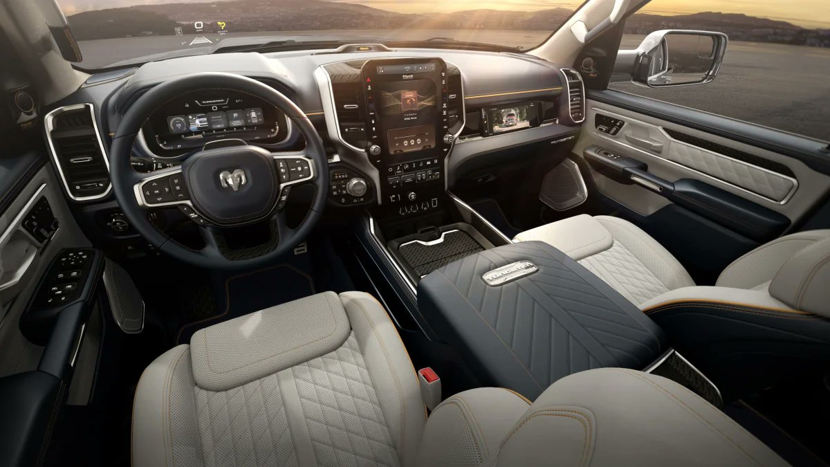 SawyerMerritt's tweet photo. This is the new RAM 1500 truck interior. https://t.co/ggWGvtkK9f