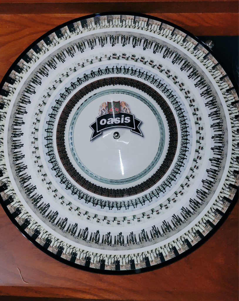 amymadds79's tweet image. Holy shttttttttttt she's finally here and she's so damn pretty !!!! @oasis @NoelGallagher @liamgallagher #TheMasterplan