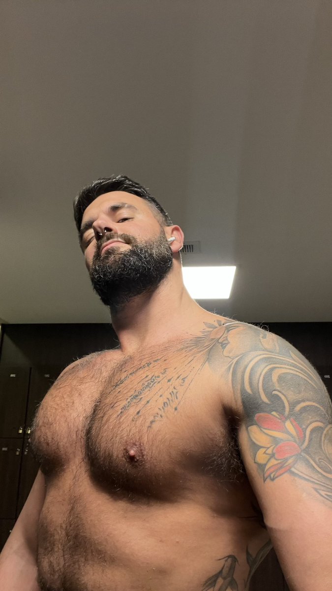 chespi1984's tweet photo. Hilo de tetitas? https://t.co/dLqrY1NA7g