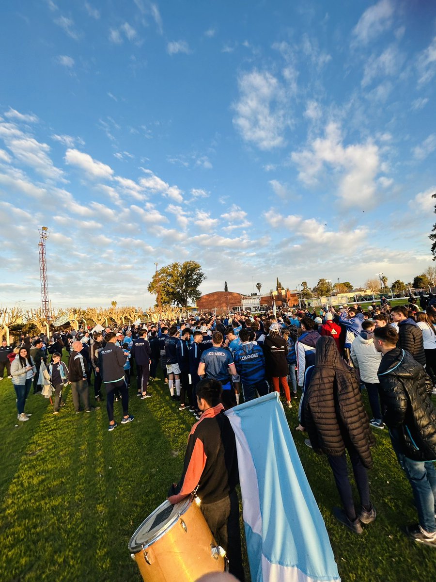 Se termino el año para el Lana, un 2023 que quedará guardado en la memoria de todos los andinos.
Balance totalmente positivo, se clasificó en los dos torneos en las dos categorías, se coronó con un campeonato⭐️ y lo más importante de todo, con un plantel conformado con un gran+