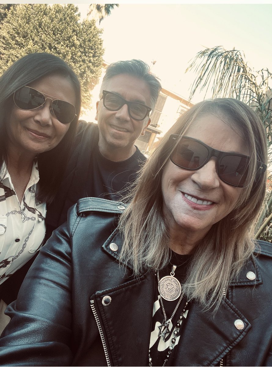 Now just
Two
CD’s and one agent 
We
Lost the actor. 😜