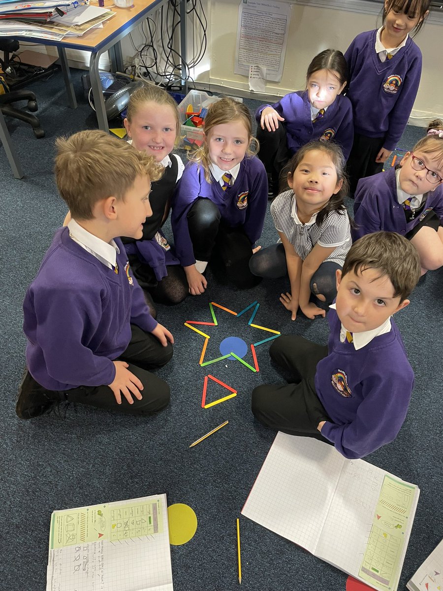 RPSRadcliffe2D's tweet image. Today, we had lots of fun making 2D shapes out of lolly sticks and then counting the ‘sides’ to see what shapes they were.
We found out that this wonderful looking star is actually a dodecagon! 😅 🌟 
@RPSRadcliffe