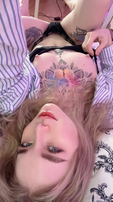 Doesn`t they look so pinchable?❤️  Definitely would love you to gently pinch them for me :3 https://t