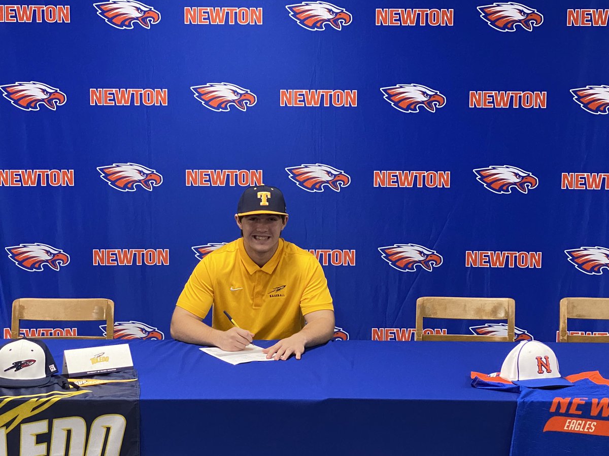 Congrats to <a href="/isaacflowers24/">Isaac Flowers</a> on signing to play with <a href="/ToledoRockets/">Toledo Athletics</a> <a href="/ToledoBaseball/">Toledo Baseball</a> !  #GoEagles!