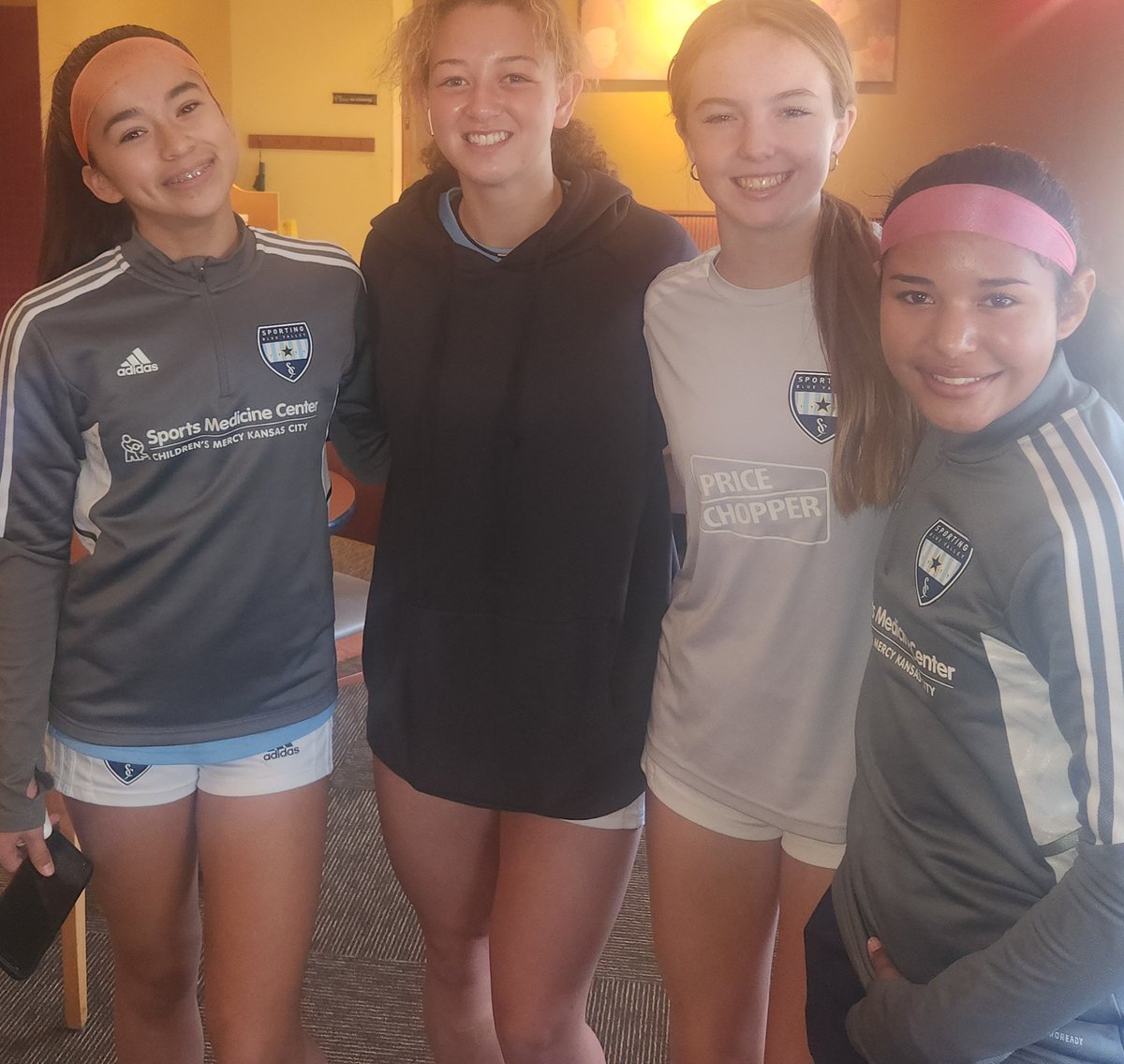 Panera. AGAIN. Is there another choice on the road? 😂🤣

@Flor_ItzV @AbbySchmitt09 @ErikaBovell @SBV09_ECNL @SPORTINGBV @SBV_ECNL