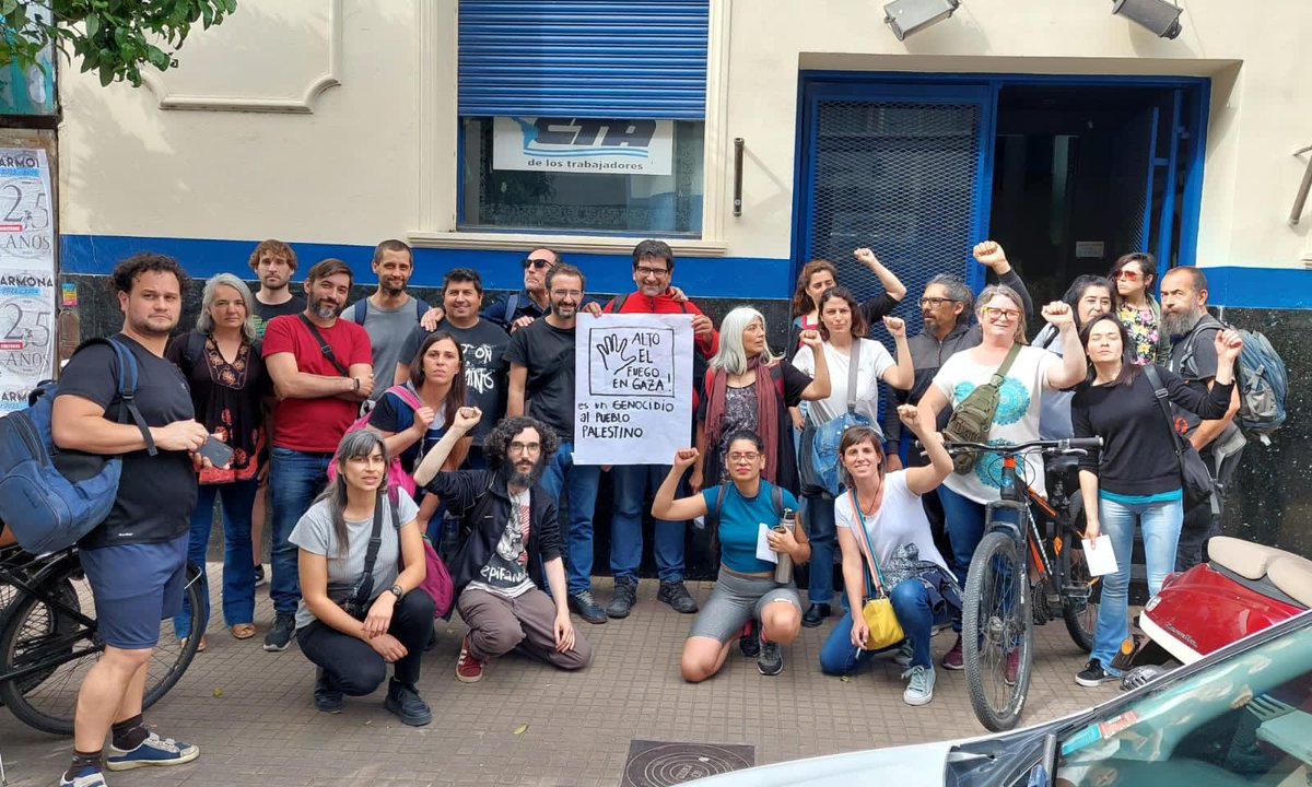 eugelp4's tweet photo. Hoy a la salida de la reunión delegadxs de Suteba, desde la Multicolor decimos No al #GenocidioEnGaza 🔥 https://t.co/rHBEzVpmCb