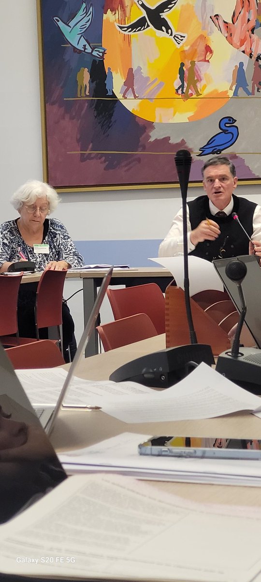 A Paris avec le Collectif Pour Que Vivent nos Langues. 🙂
Grâce <a href="/Paul_Molac/">Paul Molac</a>, président du groupe langues et cultures régionales à l'Assemblée Nationale, on a échangé avec les députés sur les difficultés de la transmission de nos langues régionales au sein de l'Education Nationale