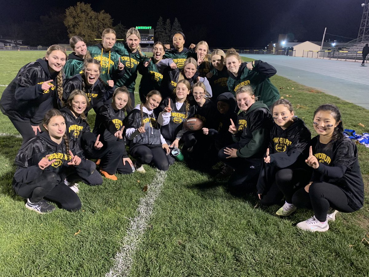 SteelePrincipal's tweet photo. The Class of 2024 & Class of 2025 take the crown!!!
#PowderpuffChamps https://t.co/wehjdirX40