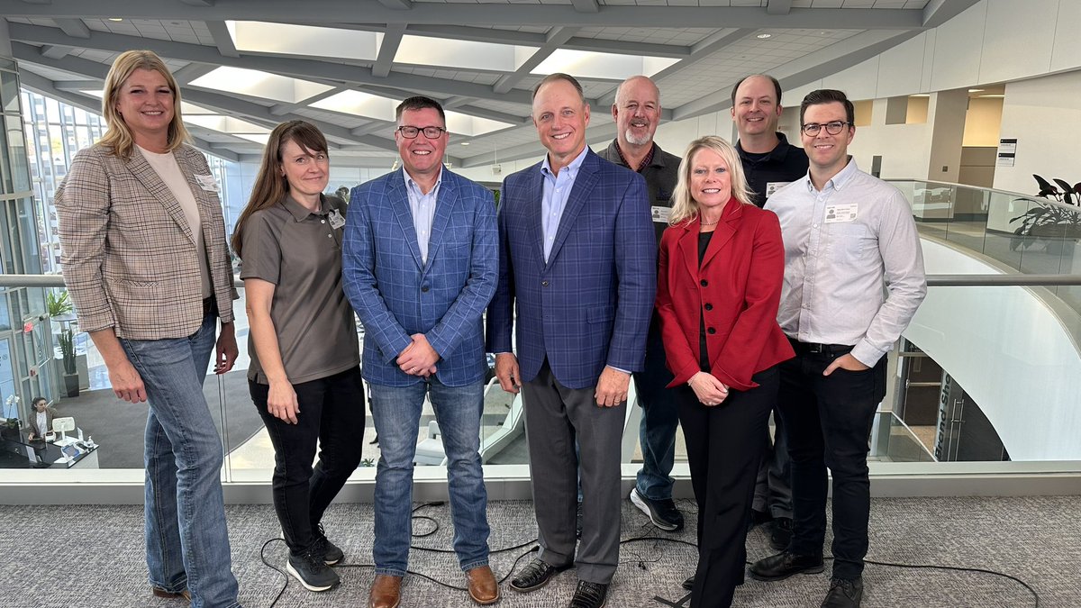 Katemahercsu's tweet photo. A great day @CortevaUS talking to R&D experts and @Damon_Palmer about all the great products @CortevaPastures has to help #beefcattle producers manage their pastures and forages! Tune in to #CattlemenToCattlemen on 11/14 for more! #growmoregrass #grazingisgood #soilhealth https://t.co/XuMt1KBwLW