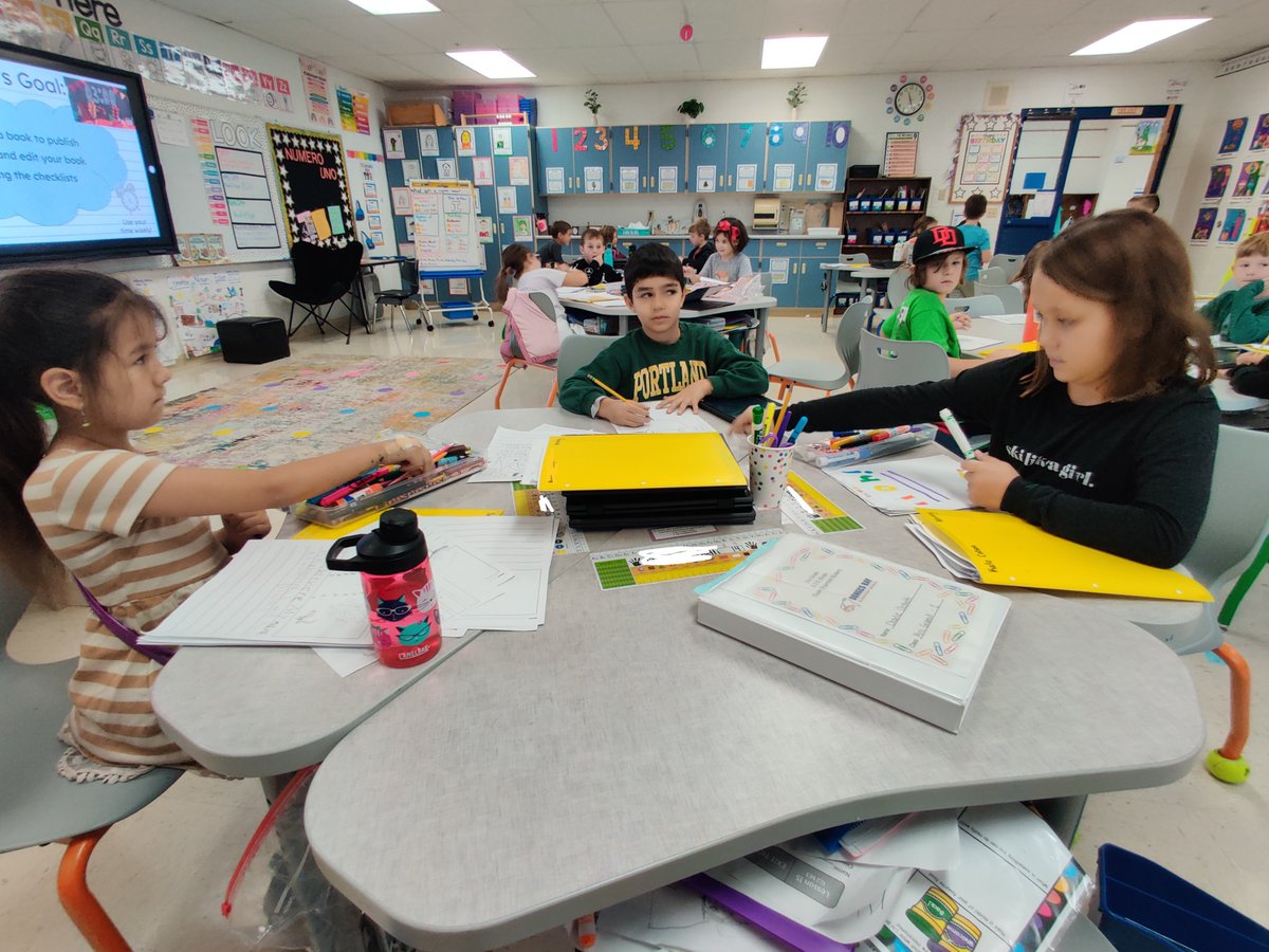 chrisgrayDB's tweet photo. Second authors in the house editing their work and getting ready to publish! #DBEagles https://t.co/FkOYXXGnvr