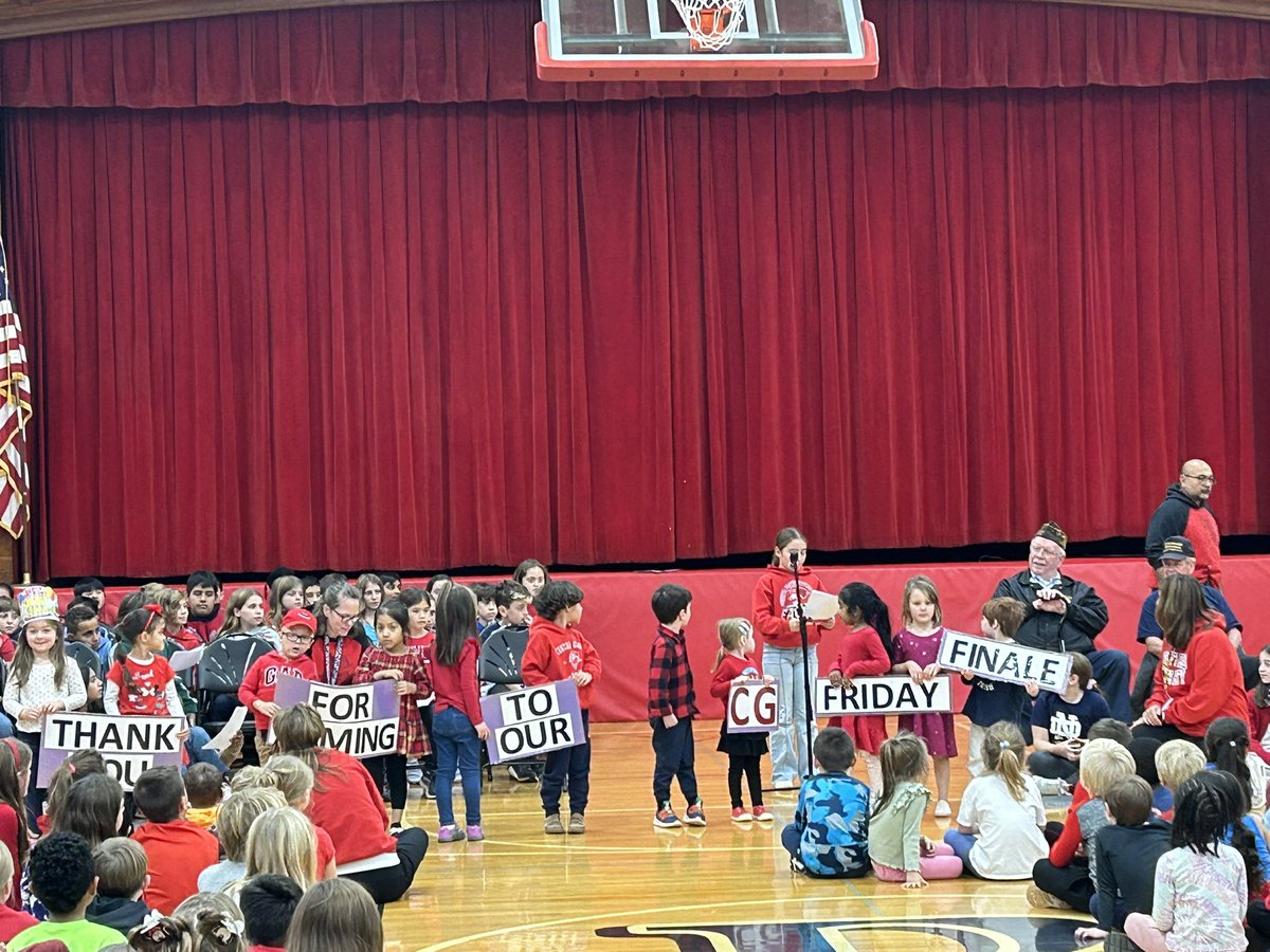 CenterGroveES's tweet image. Today, we celebrated our Veterans and thanked them for their bravery and dedication to keeping us safe.