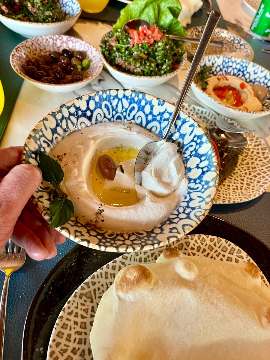aaleog's tweet photo. El lunes degusté un banquete libanés 

🇱🇧😋🇱🇧😋🇱🇧😋🇱🇧😋 

📍al- Andalus San Ángel
Insurgentes Sur 2475
Torre Aleph Piso 1

Una delícia 🤤 @vic_orozco 

 #restaurantecdmx #alandalus #Food #Foodie #FoodieBeauty #foodlover #foodphotography #comidalibanesa #DiablosTwitteros #CDMX https://t.co/M2Y58Y8miF