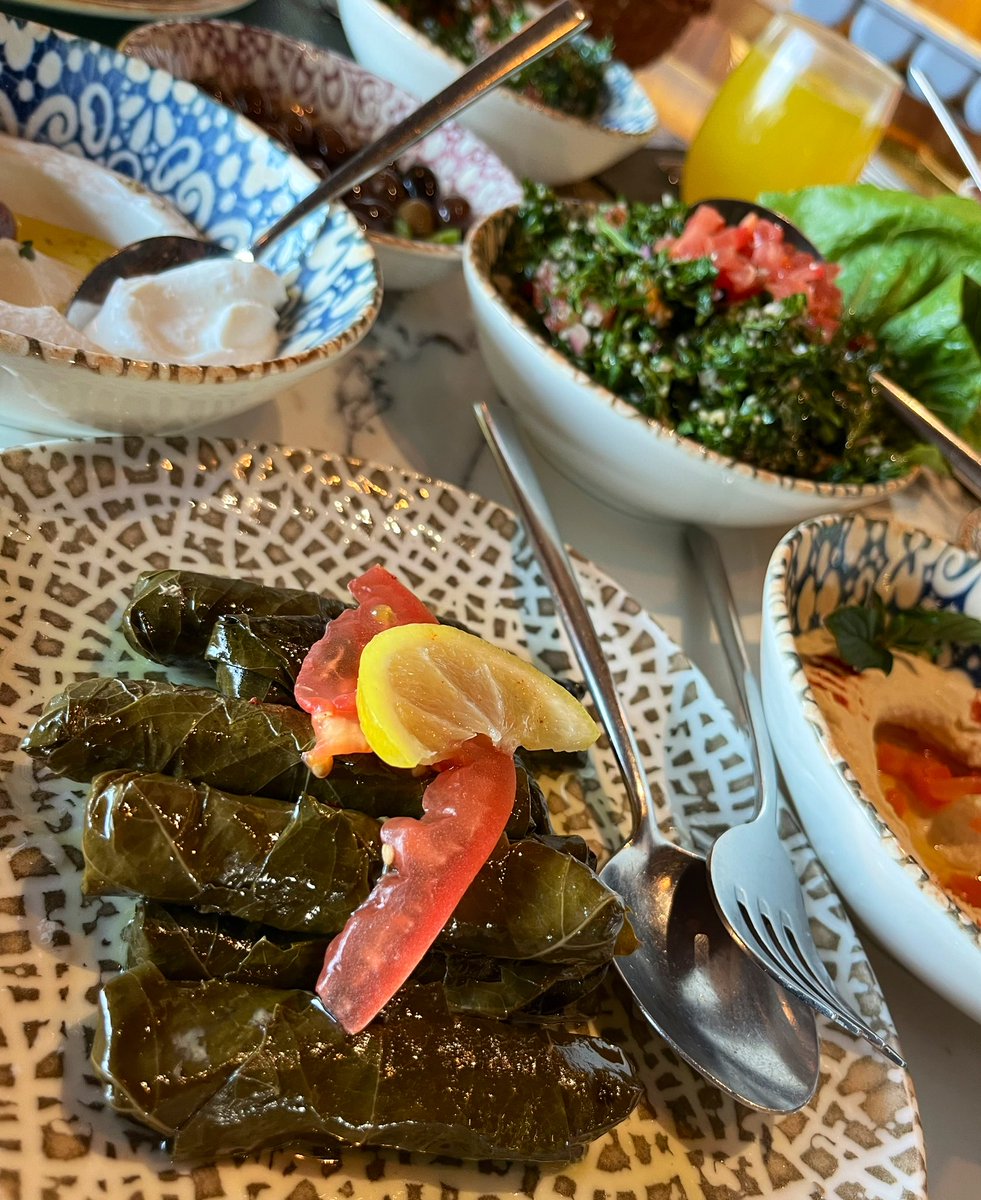 aaleog's tweet photo. El lunes degusté un banquete libanés 

🇱🇧😋🇱🇧😋🇱🇧😋🇱🇧😋 

📍al- Andalus San Ángel
Insurgentes Sur 2475
Torre Aleph Piso 1

Una delícia 🤤 @vic_orozco 

 #restaurantecdmx #alandalus #Food #Foodie #FoodieBeauty #foodlover #foodphotography #comidalibanesa #DiablosTwitteros #CDMX https://t.co/M2Y58Y8miF