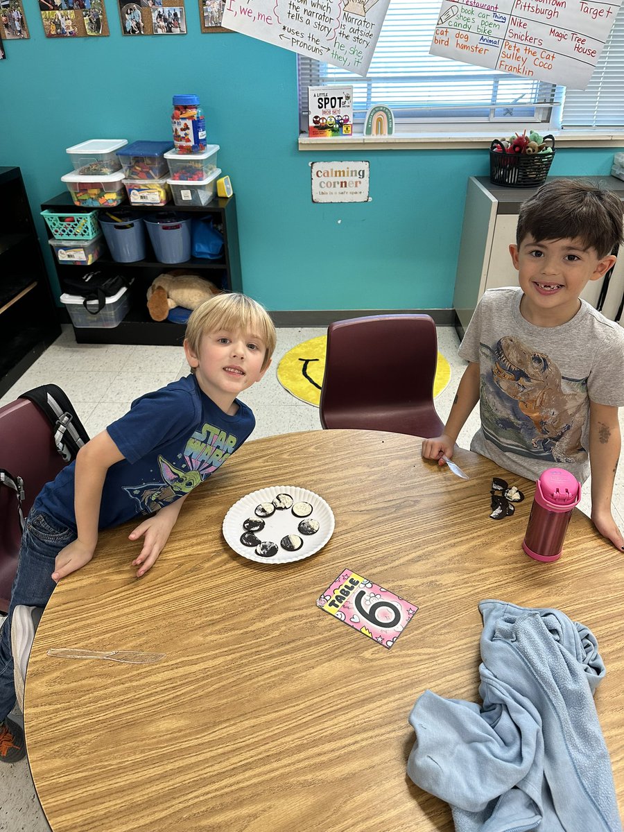 we ate the moon today 🌕🌖🌗🌘🌑 @PtownElem