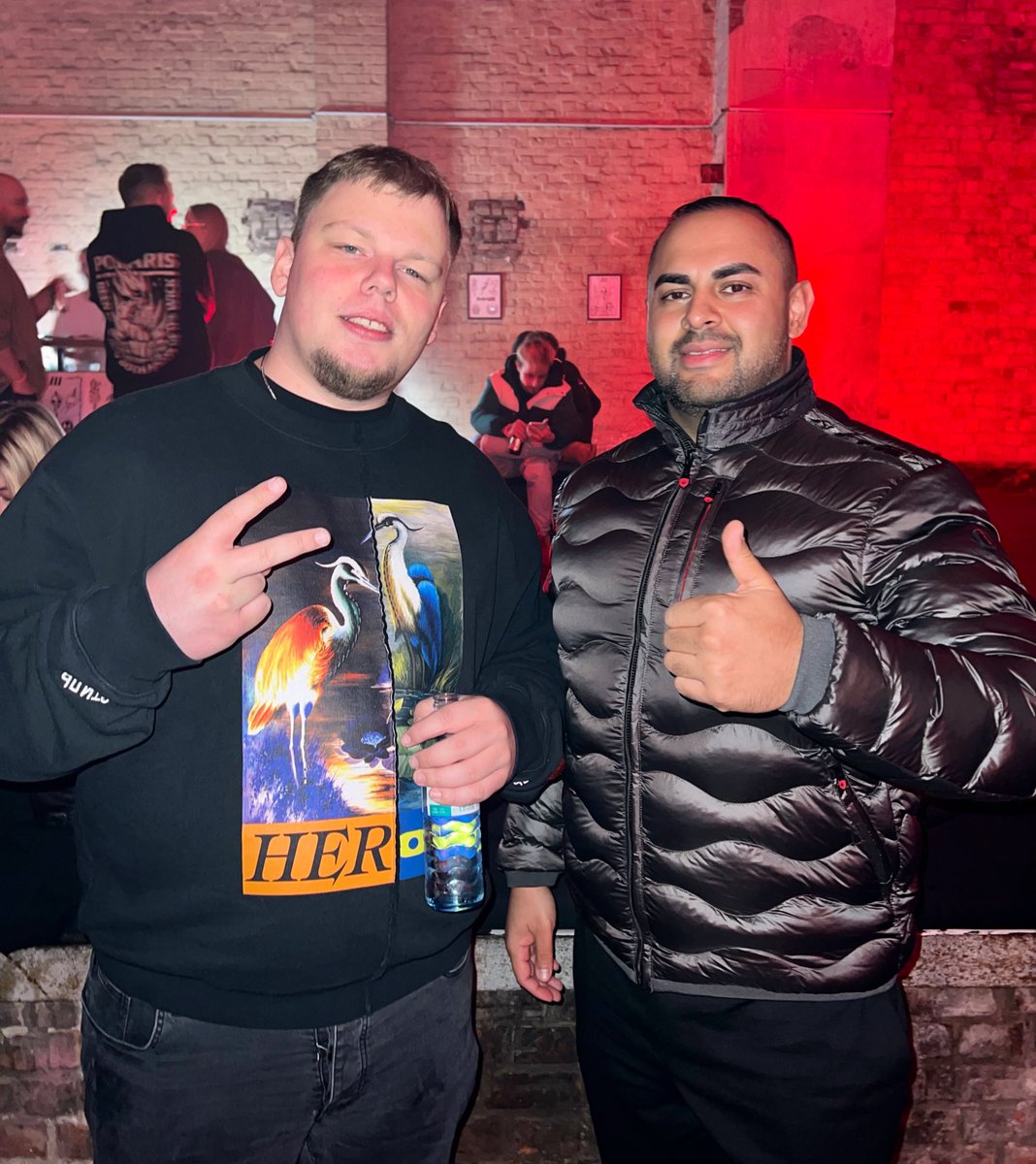 Tvstrassensound's tweet photo. Tanzverbot auf die 1 👍
@TANZVERBOTcf #Davud https://t.co/CBQngmcY8H