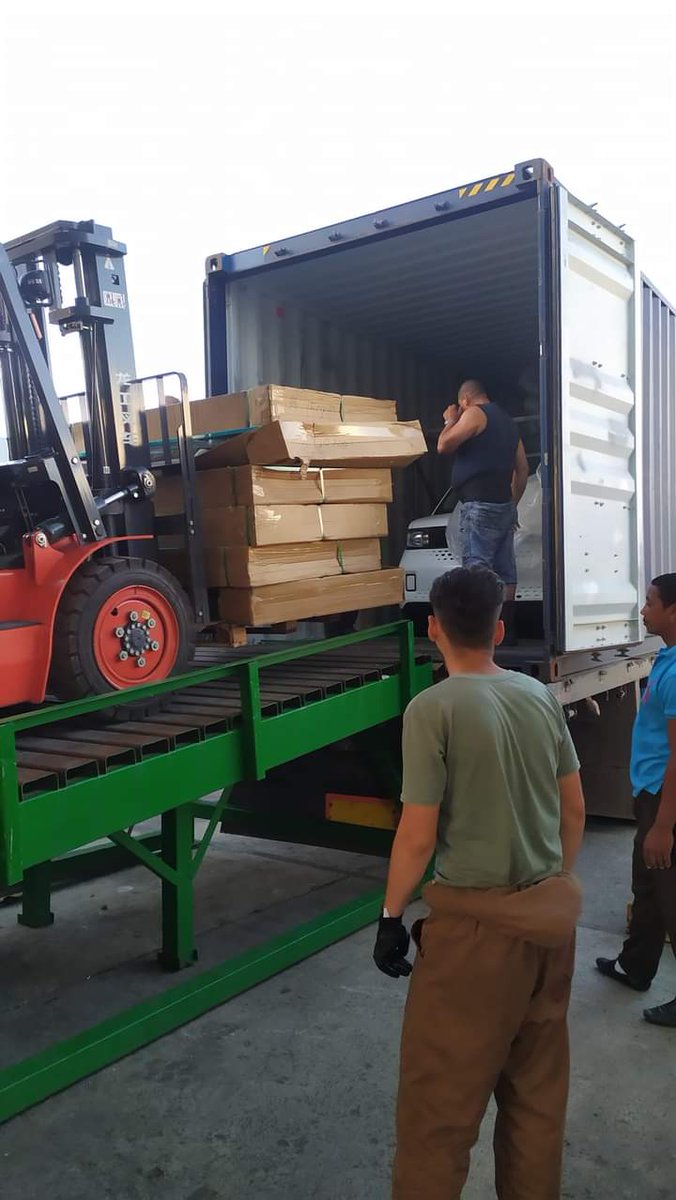 AeiVedca's tweet photo. Contenedor de PPA para triciclos  refrigerados y autos eléctricos #VEDCA para pruebas.
#Cuba #VehiculosElectricos https://t.co/QMkASUqMi7