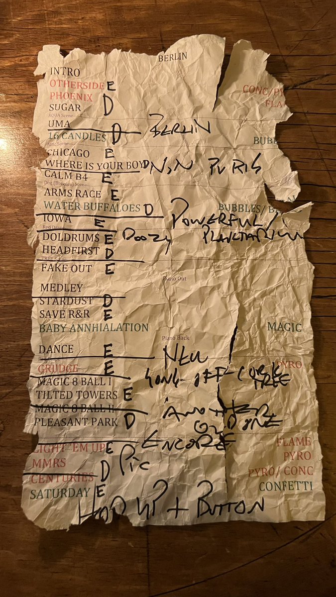 lauritula's tweet photo. The odds were on my side ✨❤️@fobbieupdates #SoMuchForTourDust @fobtours https://t.co/hBzX1SoBl0