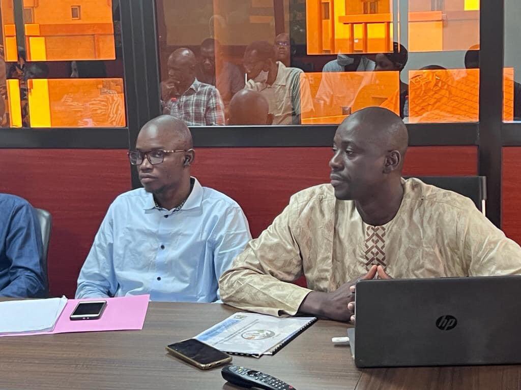 SM_Coulibaly's tweet photo. Ce mardi 07 novembre 2023, M. Alhassane BENGALY, Coordinateur des Associations et Clubs de soutien de Seydou Mamadou Coulibaly, a réuni nos représentants des clubs et associations pour préparer les futurs bureaux dans les communes de Bamako.
#SMC
#benkan https://t.co/7jXgEyUwXn