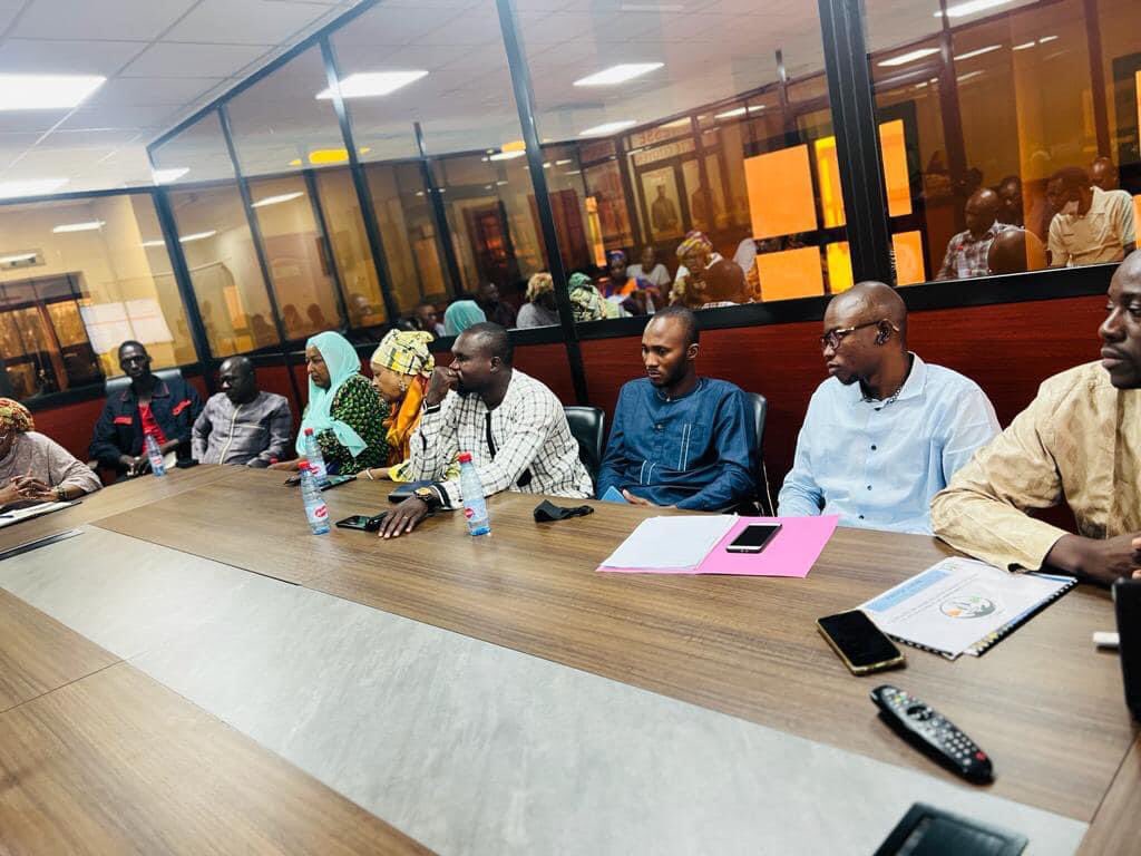 SM_Coulibaly's tweet photo. Ce mardi 07 novembre 2023, M. Alhassane BENGALY, Coordinateur des Associations et Clubs de soutien de Seydou Mamadou Coulibaly, a réuni nos représentants des clubs et associations pour préparer les futurs bureaux dans les communes de Bamako.
#SMC
#benkan https://t.co/7jXgEyUwXn