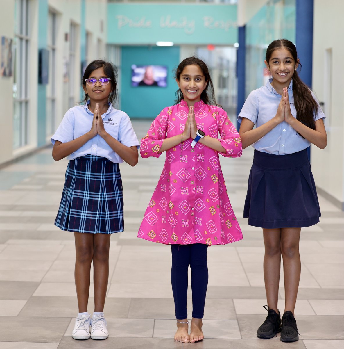 BISHouston's tweet image. Taking our learning beyond the classroom to learn about the Festival of Lights, Diwali! #primaryassembly #BISHouston #createyourfuture
