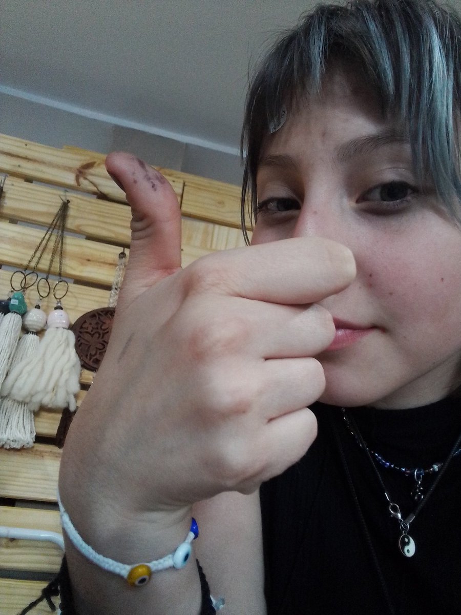 hola amiguitos de fede quw onda perro malvados yo aqui trabajando