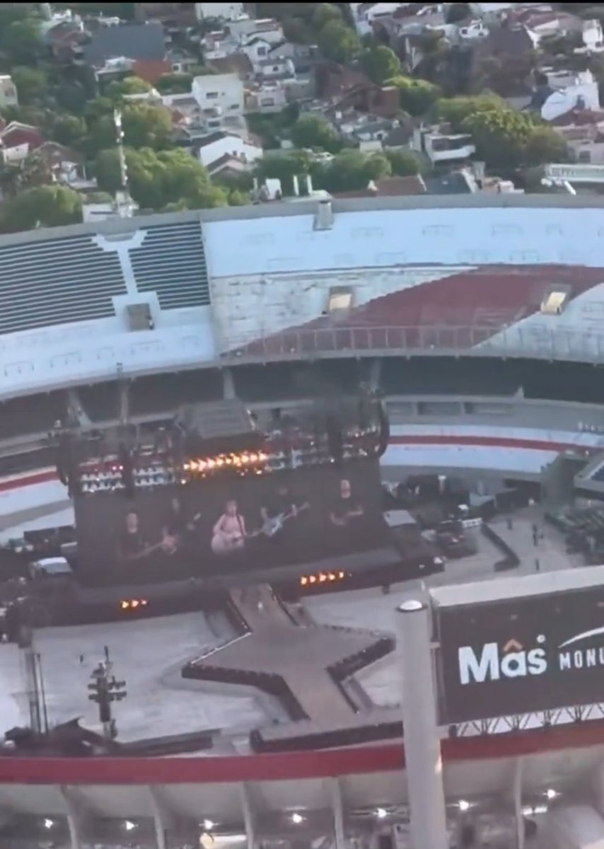 i can't explain it but it is absolutely insane to see the eras tour rehearsals like this