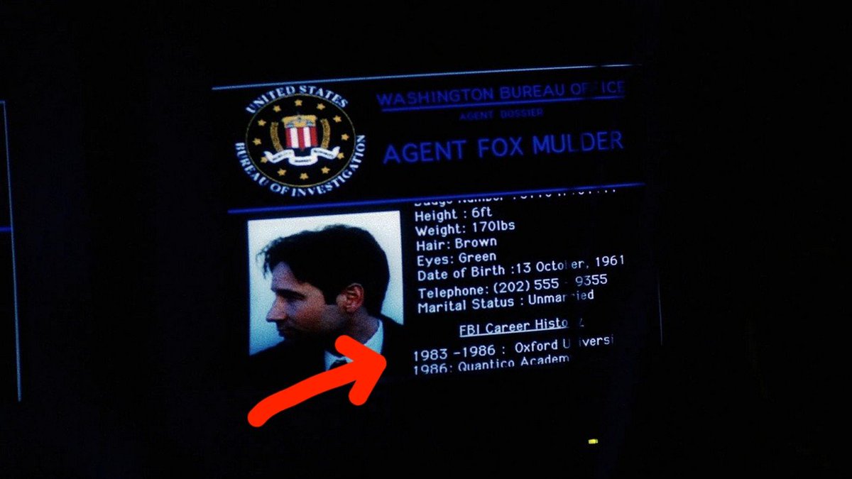 tenfeetoff's tweet photo. I found a continuity disaster that I never noticed before:
Mulder was writing criminal profiles, as a Special Agent for the FBI at the same time he was in Oxford and before he joined the Academy 🥲 https://t.co/9tfAXXnrKa