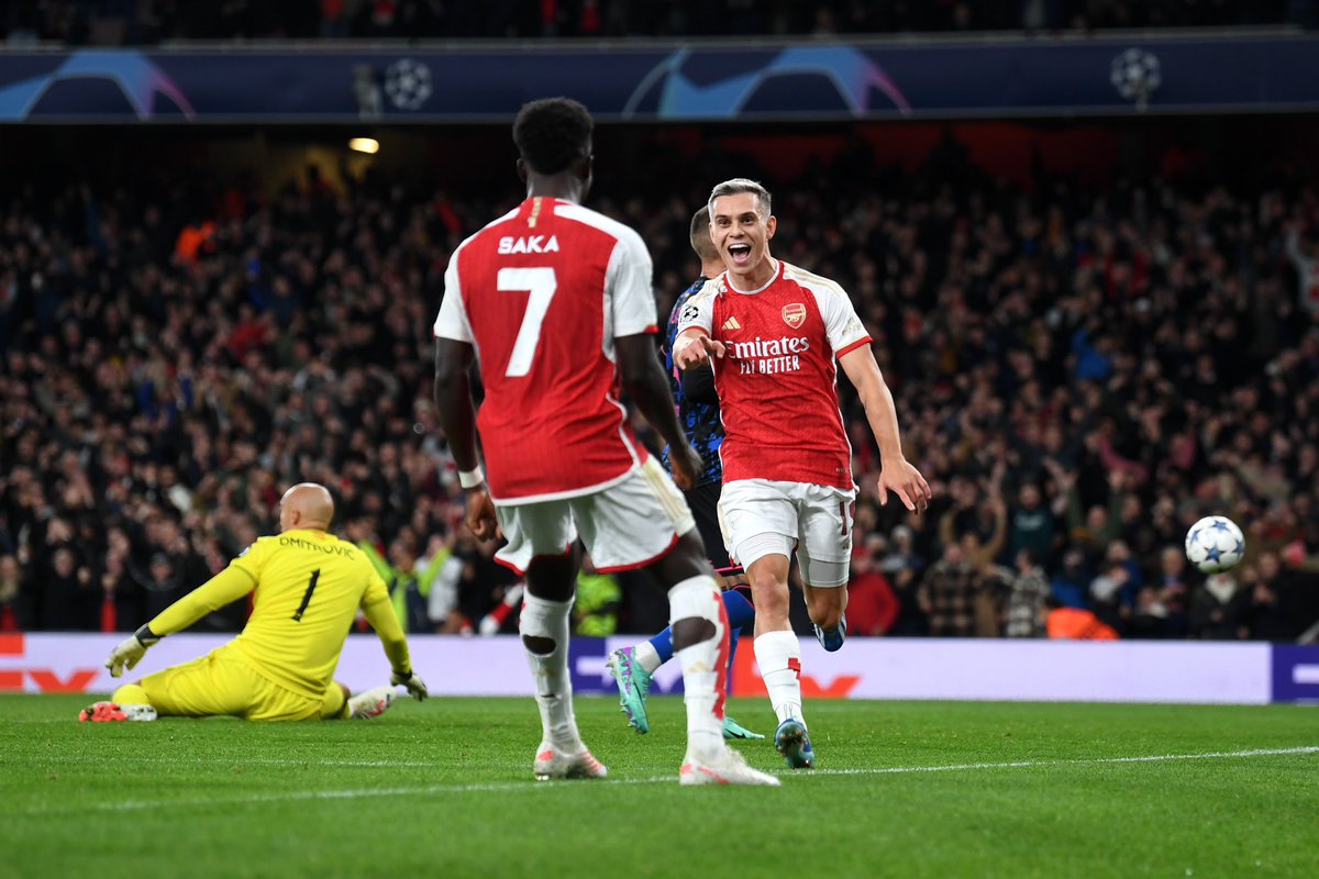 LTrossard's tweet photo. Good night, Gunners! 🆑🙌 https://t.co/HQEcNPPknv