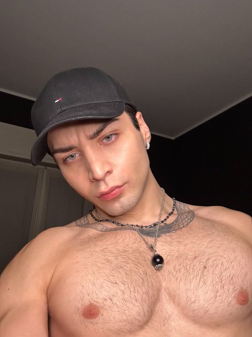 hello what’s up https://t.co/ydRRLDXNFj
