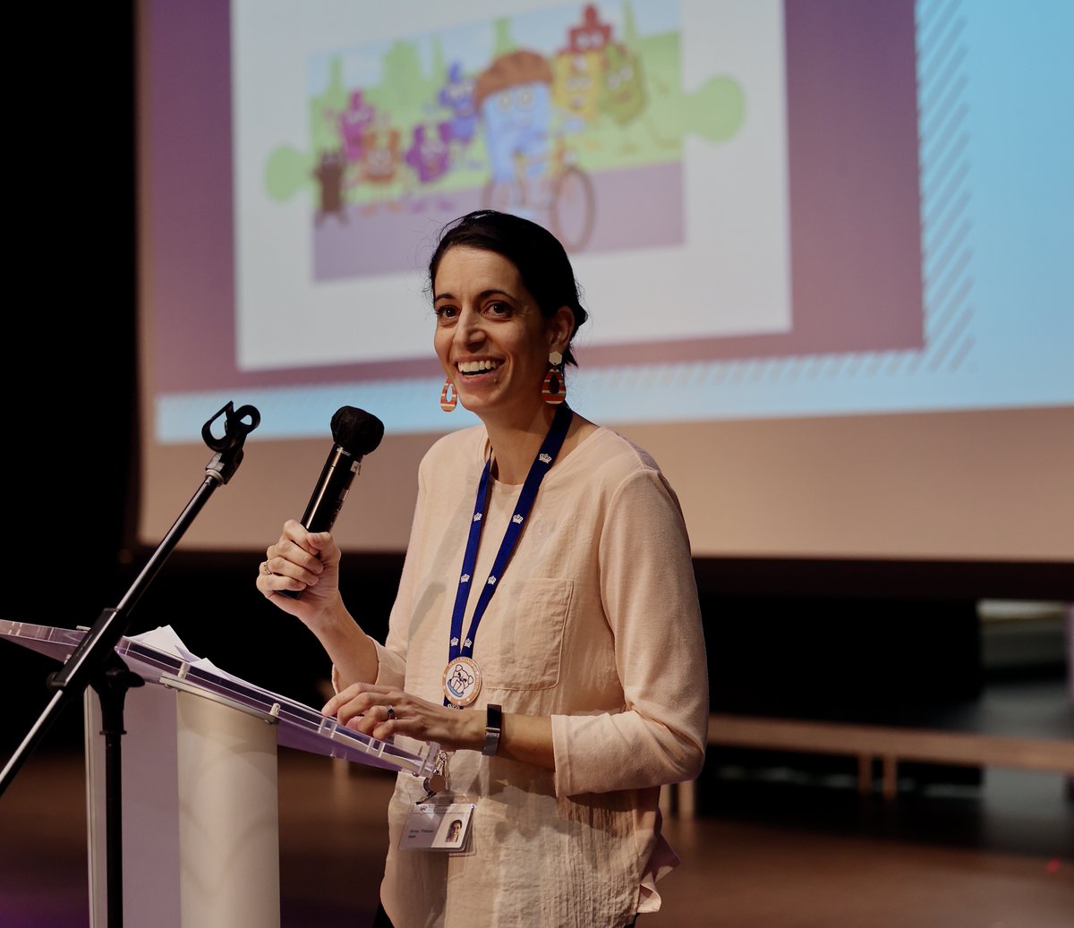 BISHouston's tweet image. Dreams, Goals and Resilience!
Welcome to our Jigsaw #primaryassembly with our #worldclassteacher Ms Pittman working towards our goals!
#naecreateyourfuture #BISHouston