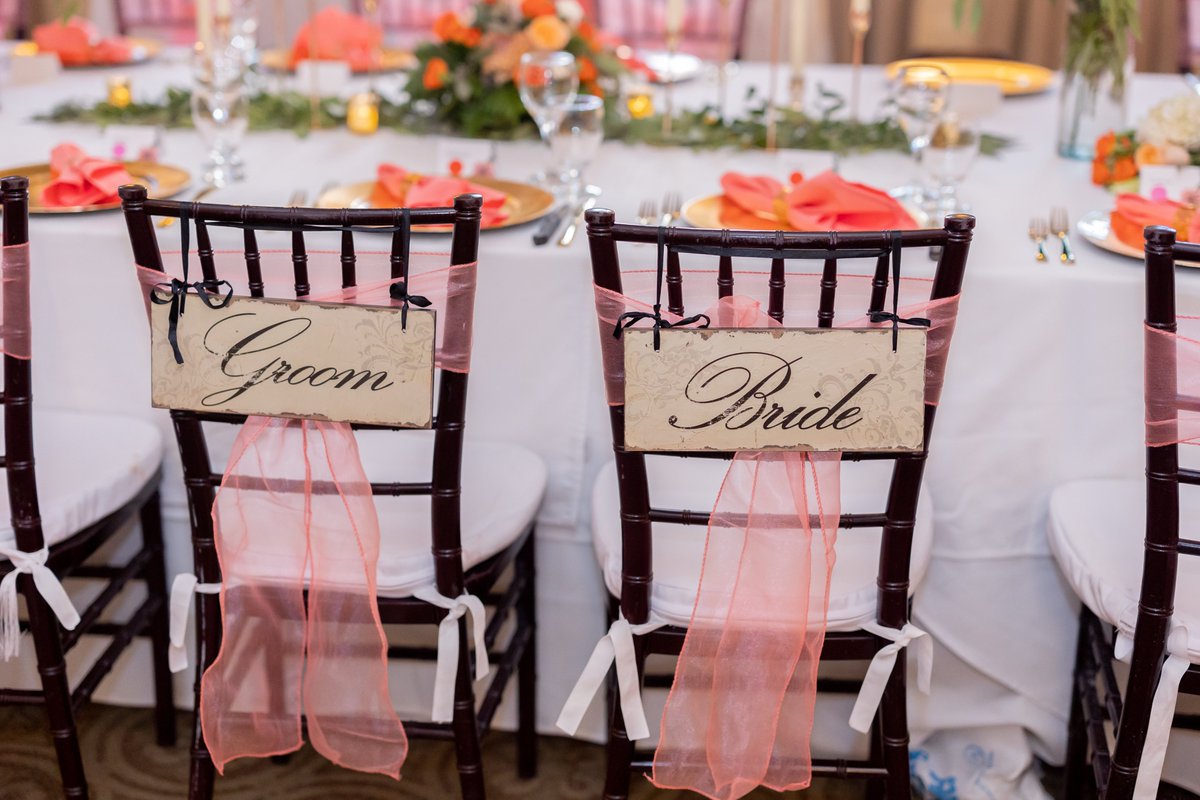 WeddingBahamas's tweet photo. We've always loved vibrant touches of tropical 🩷 https://t.co/TPq6joqUgw