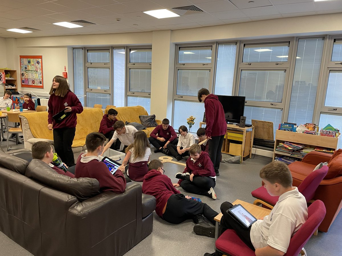 We love time with friends in our common room at lunchtimes! Friends are the essence of our social network at all stages of our life and they help to reduce stress and improve our emotional and physical wellbeing <a href="/Alloa_DofE/">AlloaDofE</a> #buddies #fun